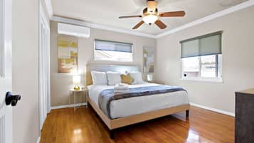 3 habitaciones, escritorio, tabla de planchar con plancha y wifi gratis