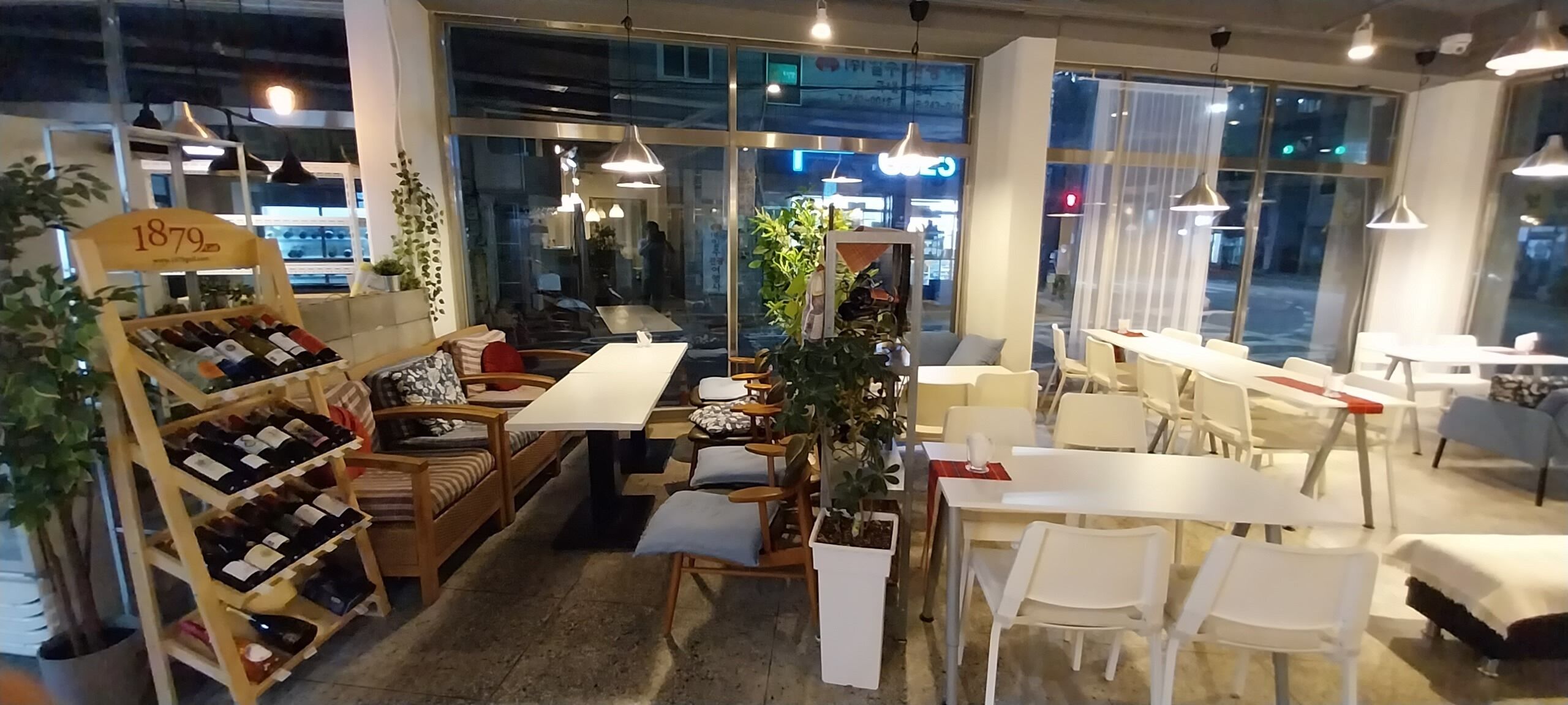 Quầy tiếp tân