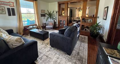 The Inn on Main Fairfax 4 bedroom, 5 bed, 4.5 bathroom house