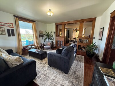 The Inn on Main Fairfax 4 bedroom, 5 bed, 4.5 bathroom house