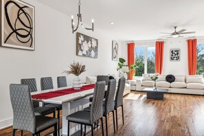Dining - Nashville Rooftop Oasis! 8 min Broadway. Sleeps 12 (Nashville)