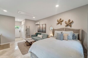 9 habitaciones, tabla de planchar con plancha, wifi y ropa de cama 