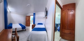 1 quarto, escrivaninha, espaço de trabalho para notebook