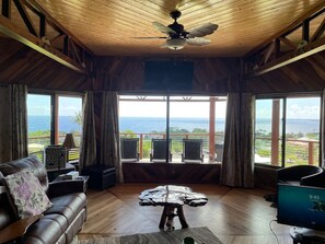 Smart TV, table tennis, stereo