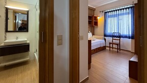 2 Schlafzimmer, Bügeleisen/Bügelbrett, kostenloses WLAN, Bettwäsche