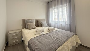 Iron/ironing board, free WiFi, bed sheets - Apartamento T1 Armação de Pera 350mt da Praia 2D (Armação de Pêra)