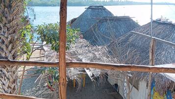 Estudio básico, vista a la playa | Interior