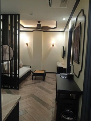 Family Suite | Living area | TV