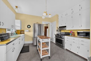 Coffee/tea maker, fridge, microwave, oven - Newly renovated oceanfront home on Gooch's Beach with breathtaking views and direct beach access. This 7-bedroom retreat offers modern comforts, spacious gathering areas, and is just a short walk to Dock Square's shops, restaurants, and attractions. (Kennebunk)