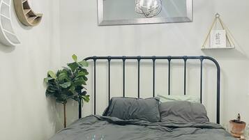 1 bedroom, in-room safe, desk, iron/ironing board