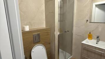 Toallas, jabón, papel higiénico