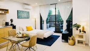 Executive Single Room, 1 Queen Bed, Non Smoking, Garden View | Living area - Royal Executive Living Garden Executive (Caulfield North)
