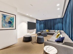 Theatre show - Royal Executive Living Garden Executive  (Caulfield North)