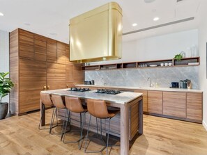 Dining - Royal Executive Living Garden Executive  (Caulfield North)