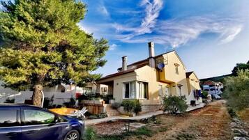 Apartment | Exterior