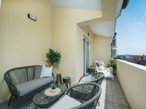 Apartment | Balcony - Stunning Apartment Near Plava Beach (Vodice)