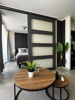 Luxury-Apartment, Balkon | Wohnbereich