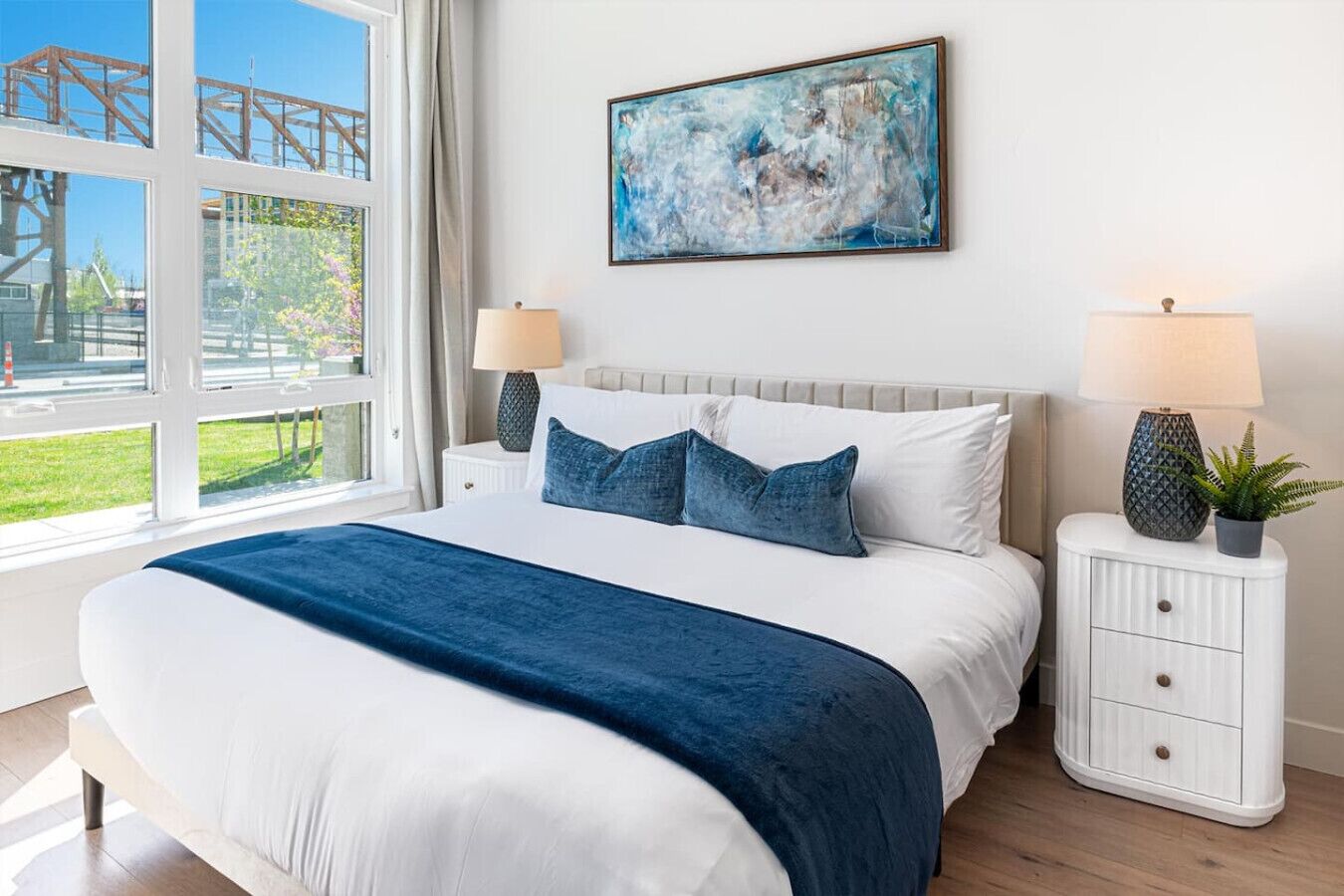 3 bedrooms, desk, iron/ironing board, travel cot