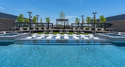 Dwntn Lux Townhome - Best Amenities- 3BD/4BA