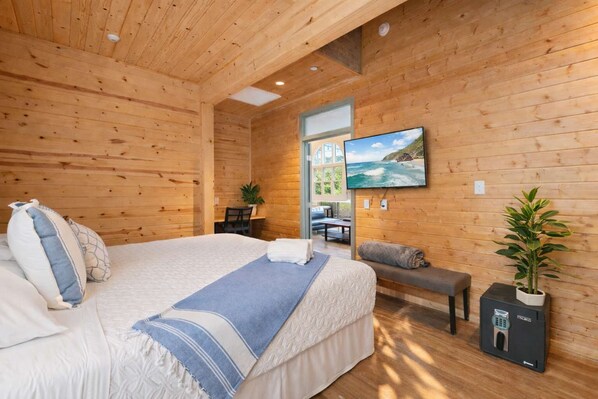 9 Schlafzimmer, Schreibtisch, Bügeleisen/Bügelbrett, Reisekinderbett