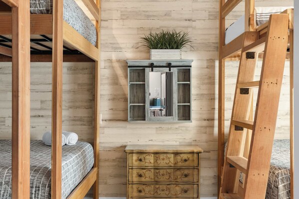 9 bedrooms, desk, iron/ironing board, travel crib