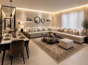 Apartamento conforto | Sala de estar | Smart TV 75 polegadas com canais digitais, Netflix