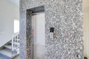 Elevator