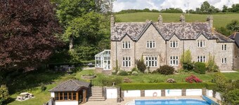 The Rectory, Stunning Views, Pool & Padel Court!