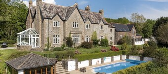 The Rectory, Stunning Views, Pool & Padel Court!