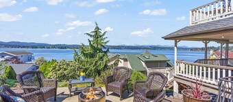 Bremerton Victorian Home w/ Modern Amenities