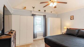 2 Schlafzimmer, Reisekinderbett, WLAN, Bettwäsche