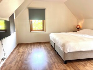 5 Schlafzimmer, Bügeleisen/Bügelbrett, WLAN, Bettwäsche