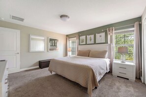 4 bedrooms, desk, iron/ironing board, travel crib