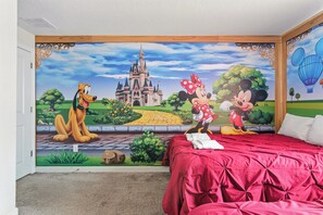 4 bedrooms, desk, iron/ironing board, travel crib - Relax Near Disney, 4BR Home with Pool (Kissimmee)