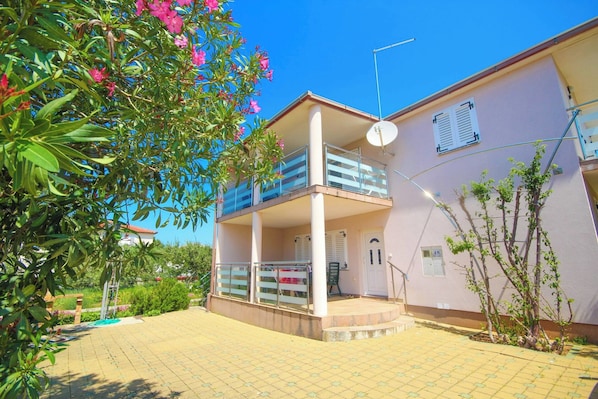 Apartment | Exterior