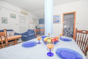 Apartment | Tempat makan