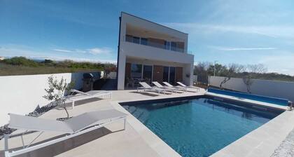 New villa Angelo 2025 ( family and pet friendly)