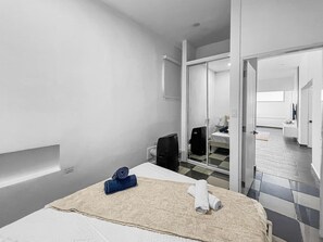 3 chambres, bureau, lit parapluie, Wi-Fi gratuit