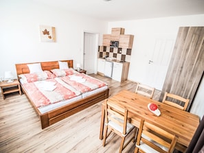 1 bedroom, Internet