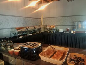 Daily buffet breakfast (USD 10.00 per person) - Lagoon Lodge (Hithadhoo)