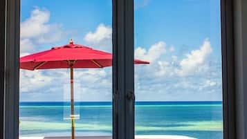 Deluxe Twin Room, Balcony, Sea View | Down duvets, minibar, in-room safe, desk