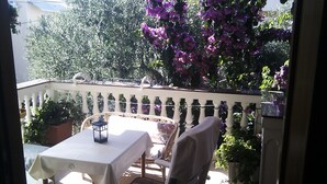 Apartment | Balcony - Serene Retreat Near Beach Malo Vitra (Vodice)