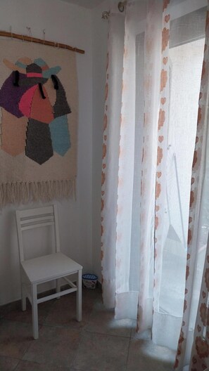 Interior - " Da Lucia" Immersed in nature!!! (Fondo Valle Alento)