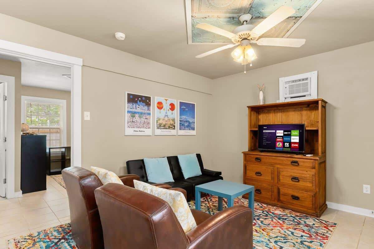 Pet-friendly Bungalow | Walk To Downtown Seguin - Seguin