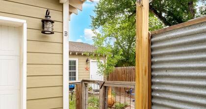 Pet-Friendly Bungalow | Walk to Downtown Seguin