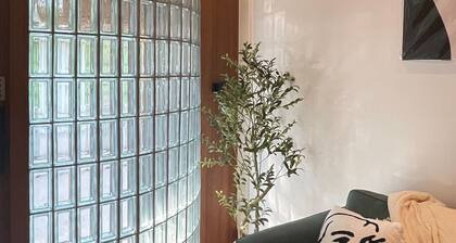 Charming 3-bedroom house with AC, WiFi in marvelous Bangkok