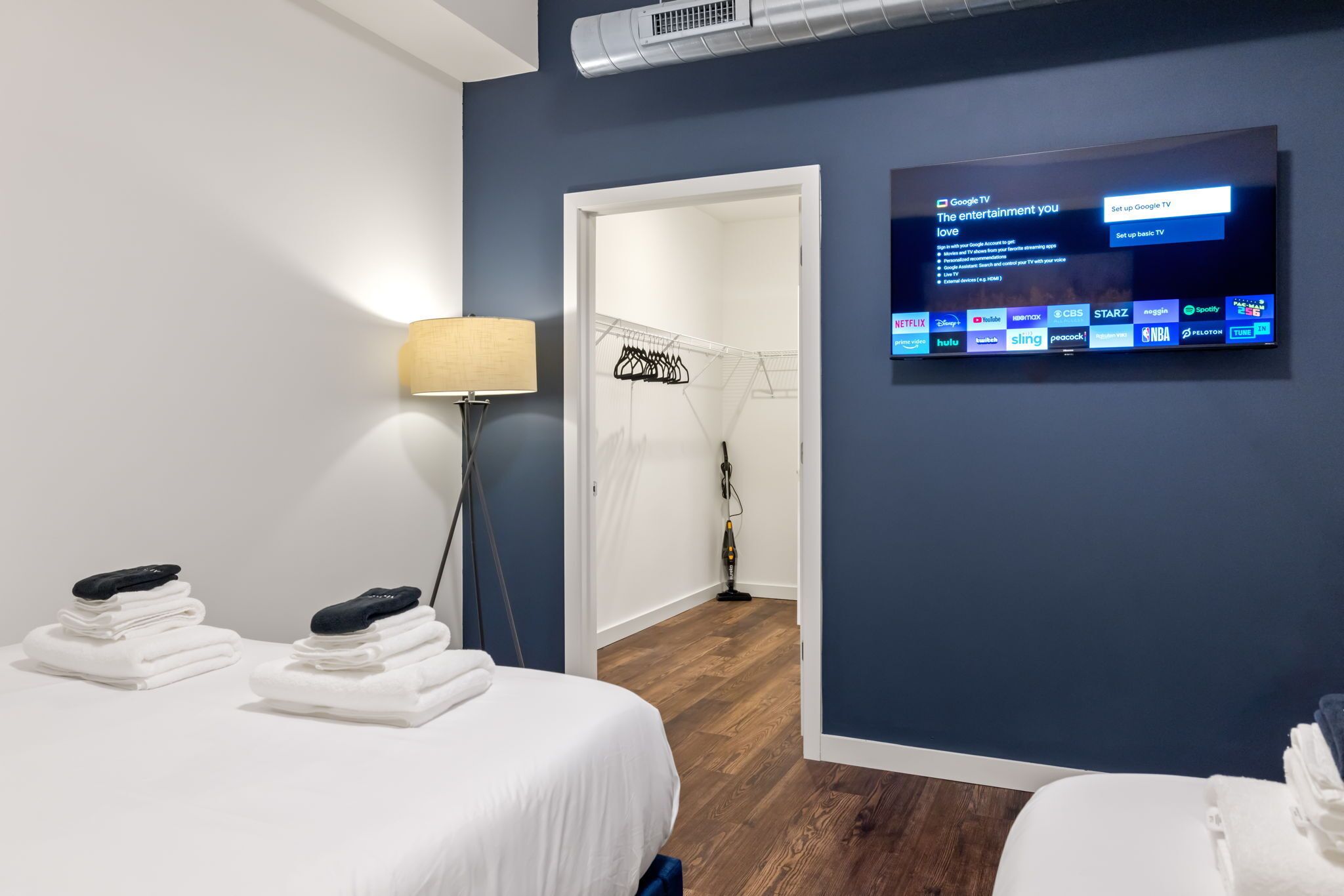 1 habitación, tabla de planchar con plancha, wifi y ropa de cama 