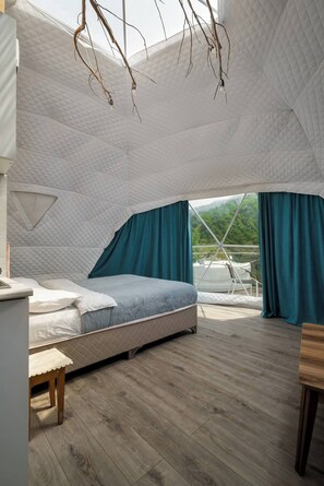1 bedroom, bed sheets - Glamping Machakhela (Chikuneti)