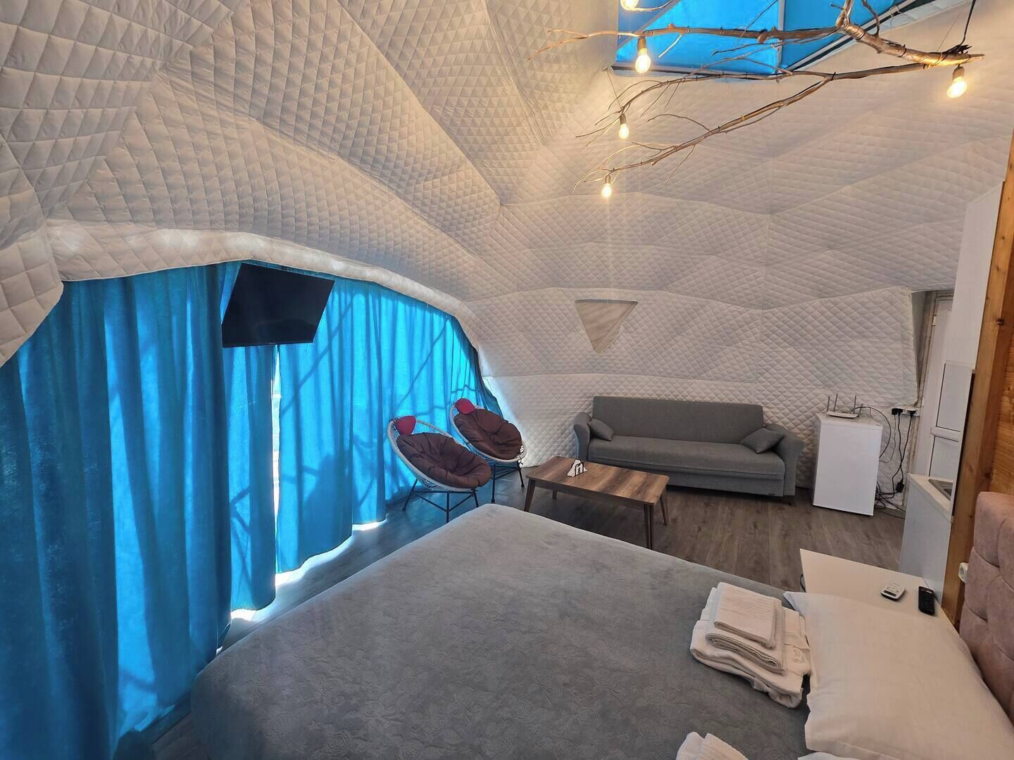 1 habitación y ropa de cama 