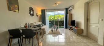 Appartement Tahiti proche hôpital,wifi,A&C,Piscine
